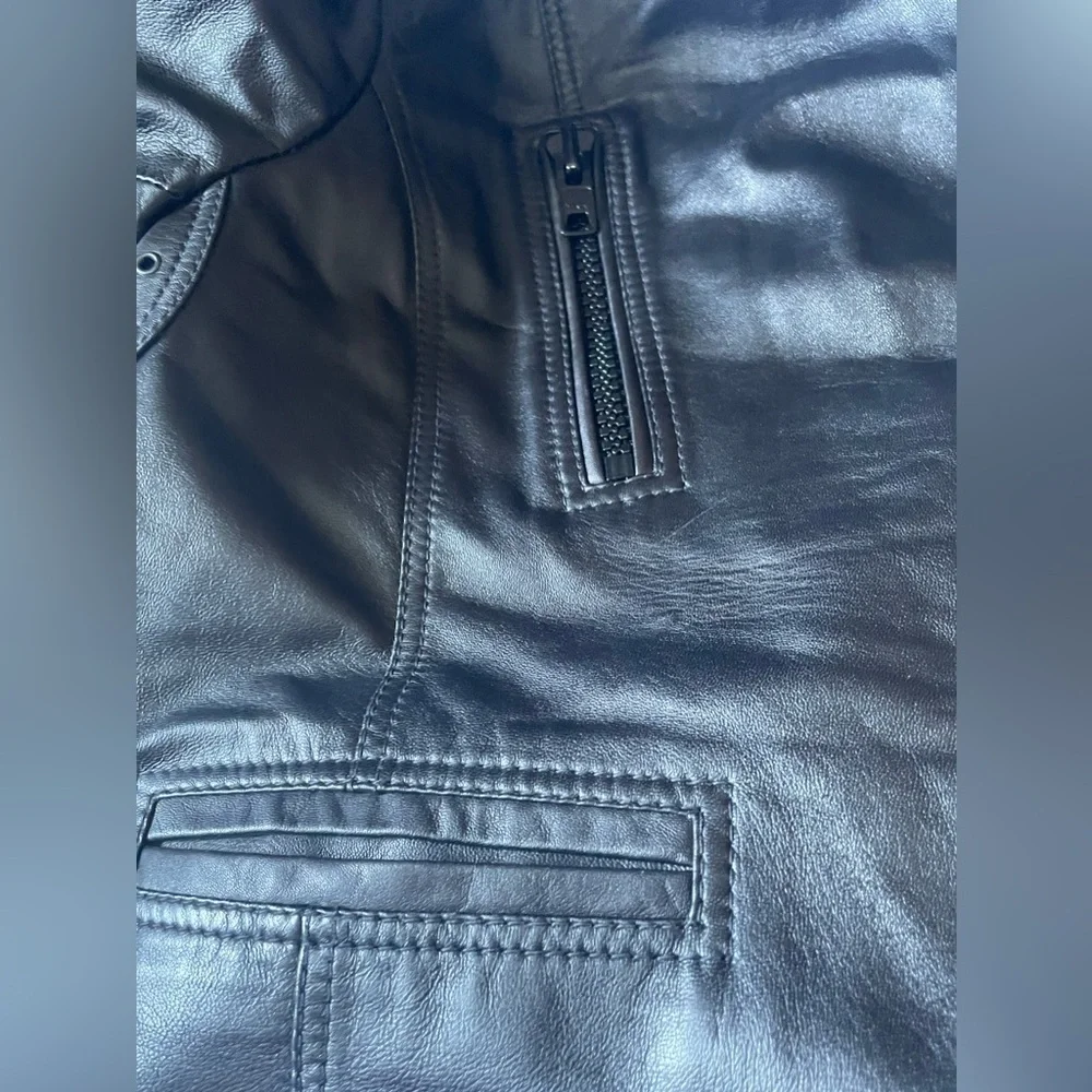 Tommy Hilfiger black leather